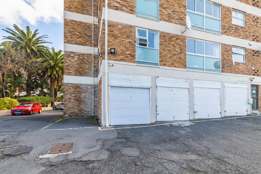1 Bedroom Property for Sale in Wynberg Upper Western Cape